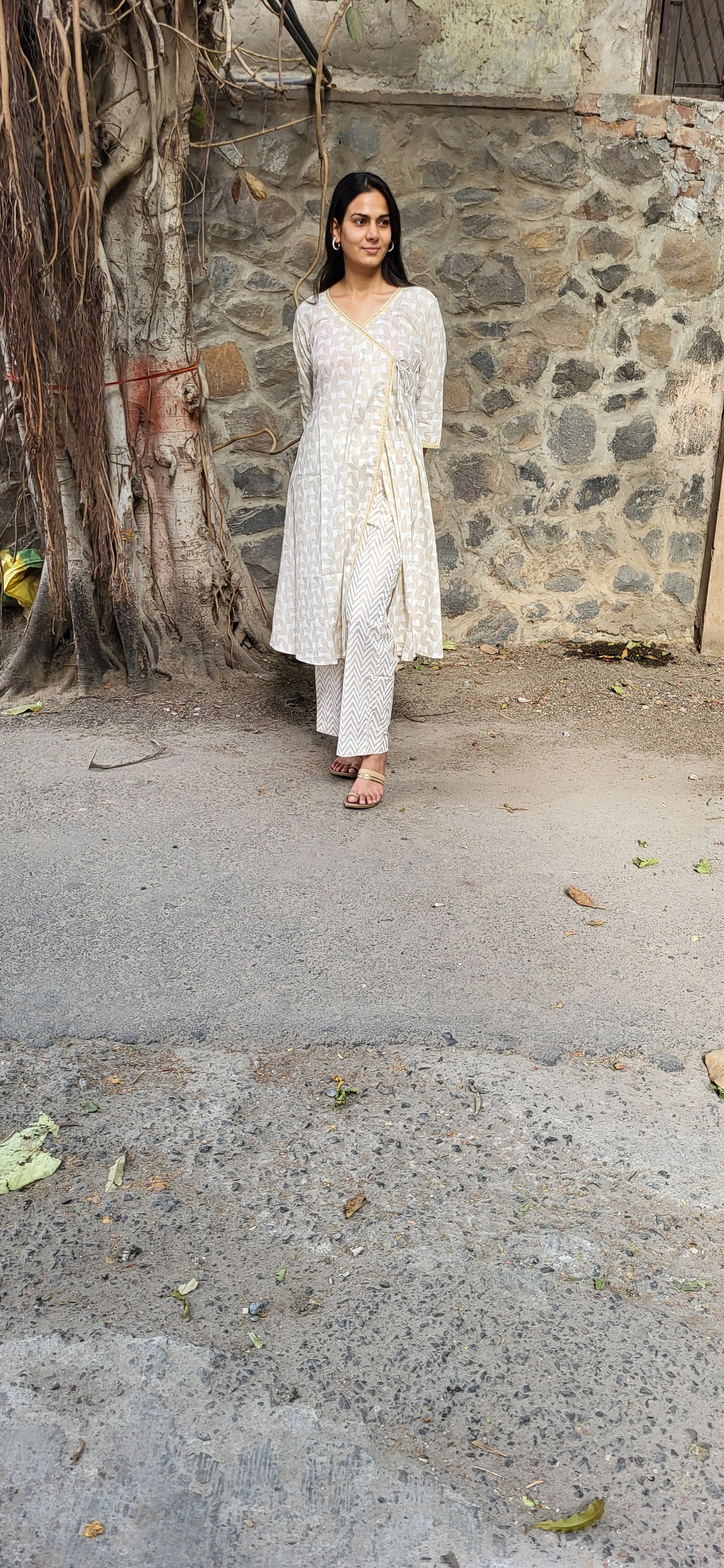 Isha Angrakha cotton kurta set