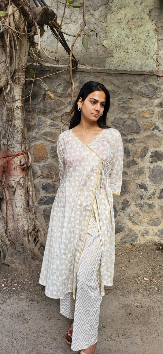 Isha Angrakha cotton kurta set